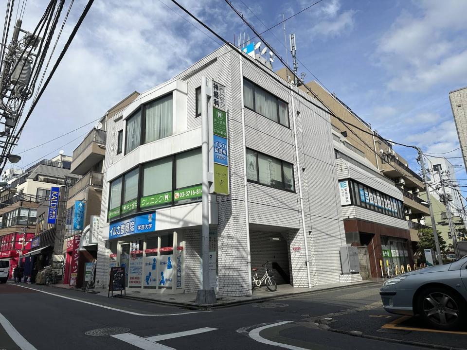 MUZYX学芸大学店の入る建物