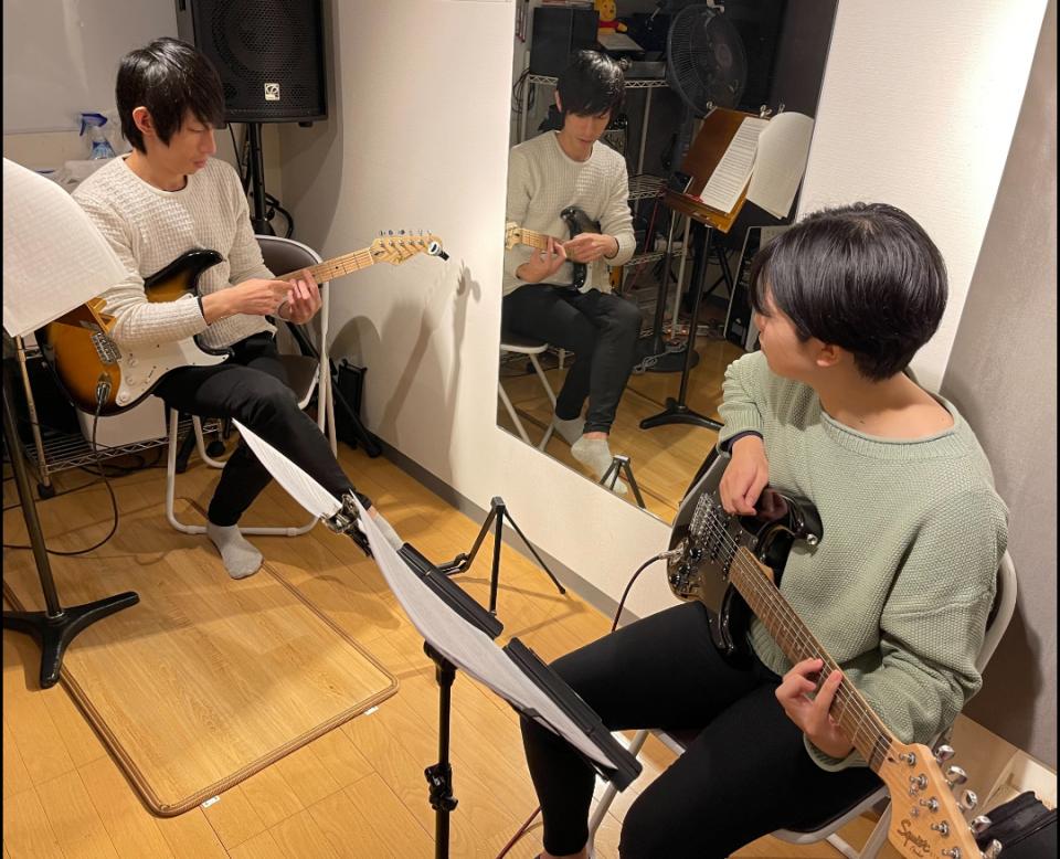 神奈川のキラクボーカルスクール ギターレッスン
