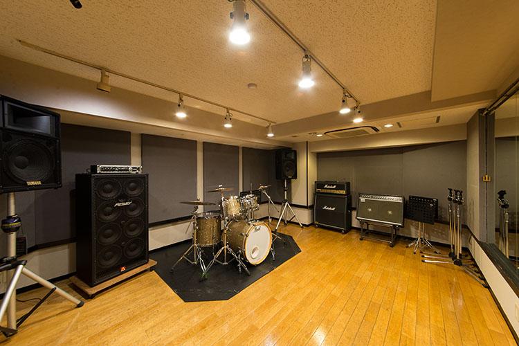ライブアート音楽教室のドラムレッスンで使用するスタジオの例